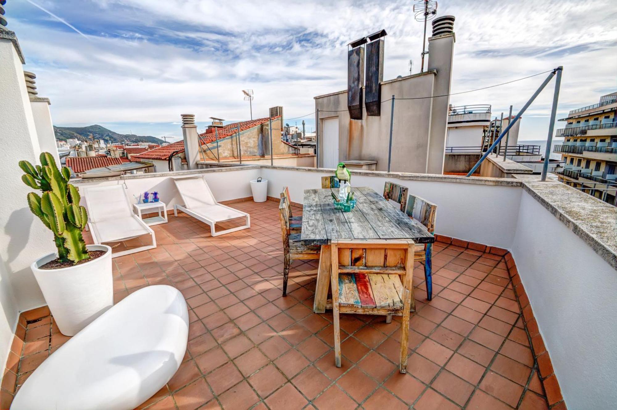 Beachstyle Penthouse By Hello Homes Sitges Exterior photo